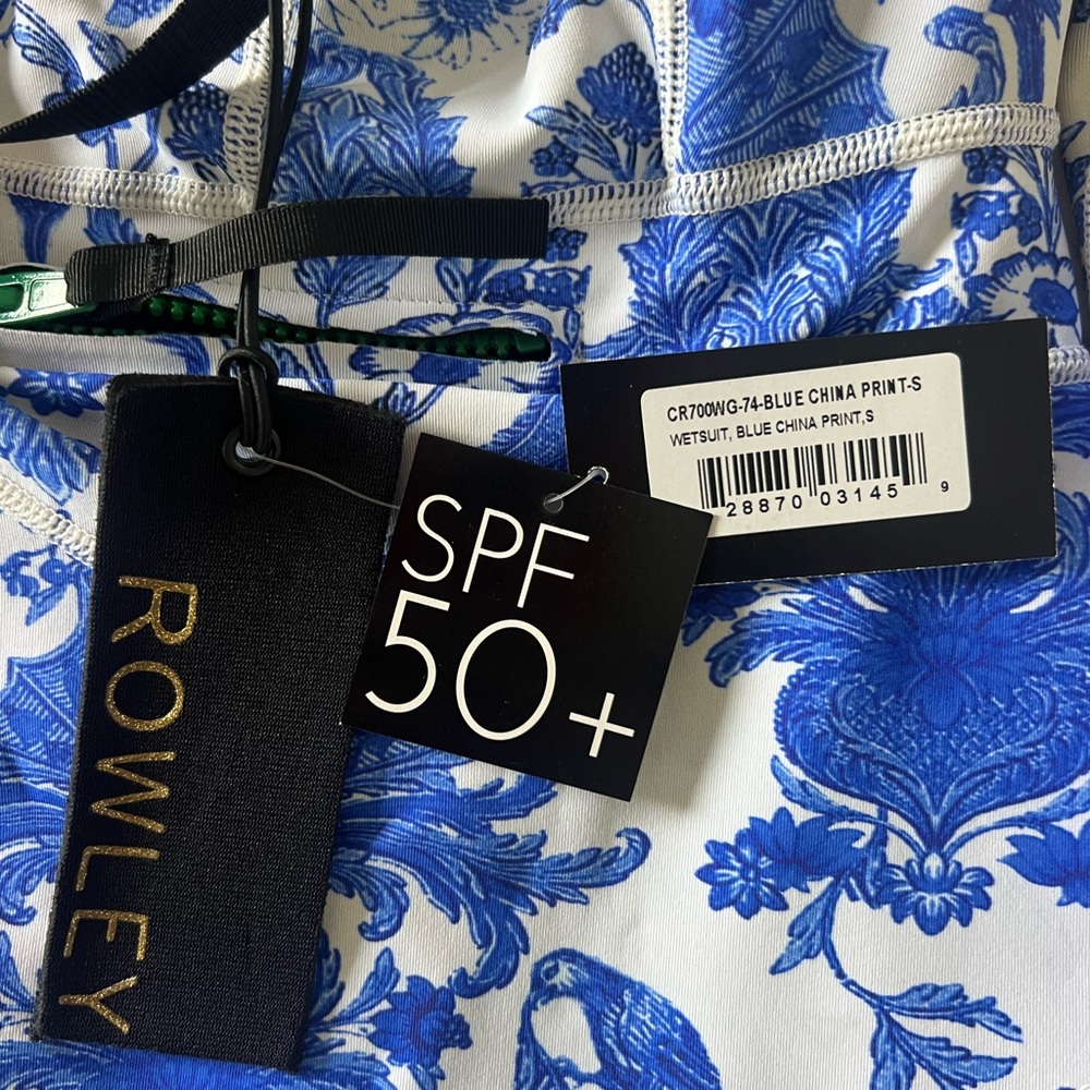 Cynthia Rowley Blue and White China Print Wetsuit - Picture 7 of 7